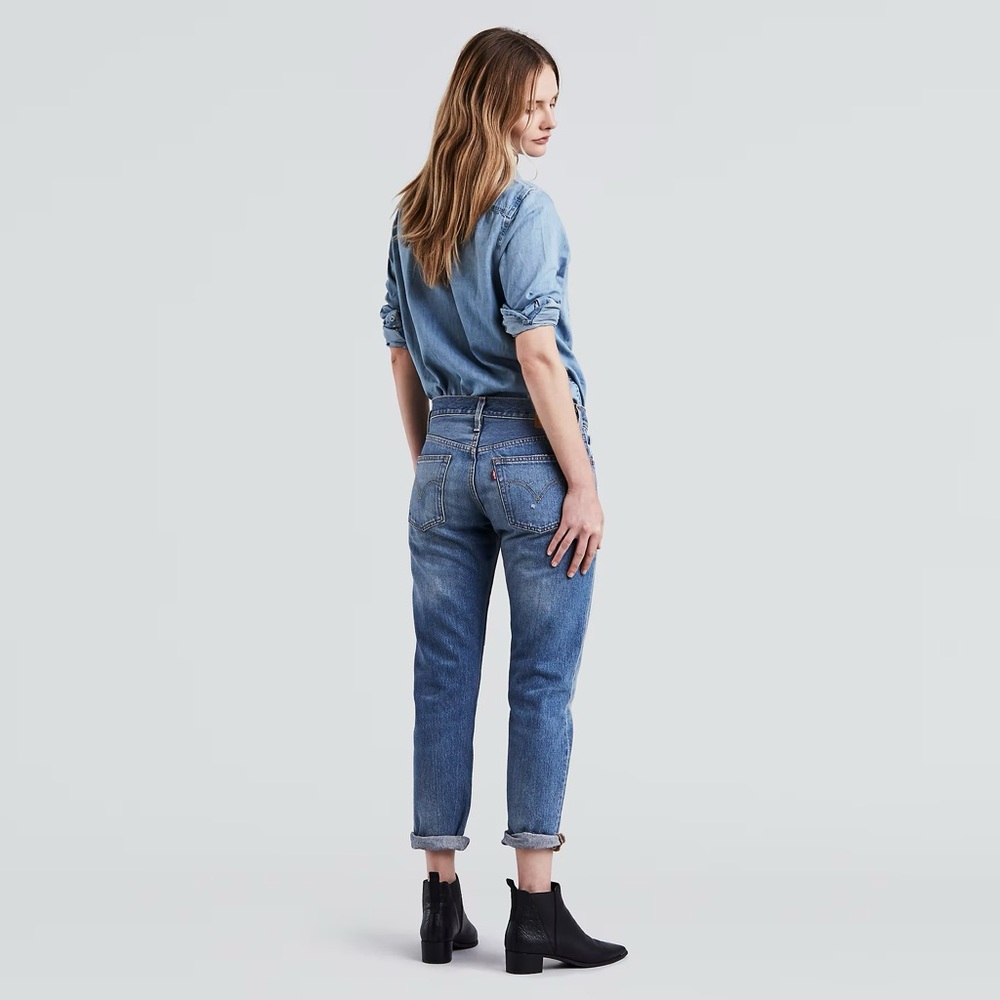 Levi 501 Taper, Medium Wash W26 L 28
